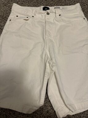 H&M White Cotton Shorts - Classic Five-Pocket Style
